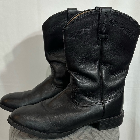 Ariat Black Cowboy Western Boots Sleek Leather Design - Picture 2 of 6